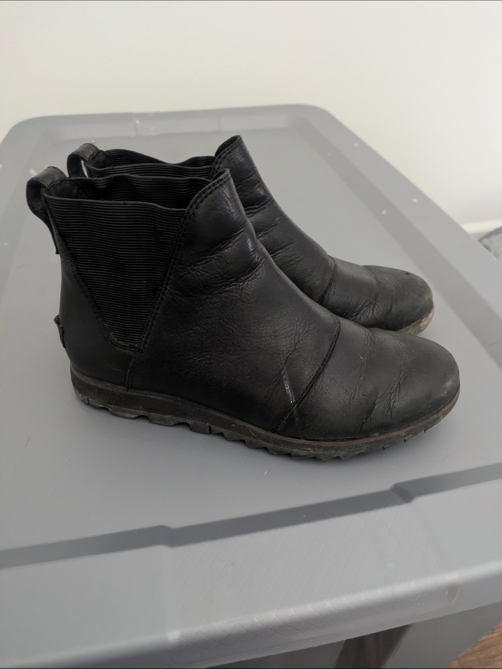 Sorel Black Leather Harlow Chelsea Ankle Boots